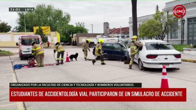 Estudiantes de Accidentolog&iacute;a Vial participaron de un simulacro de accidente